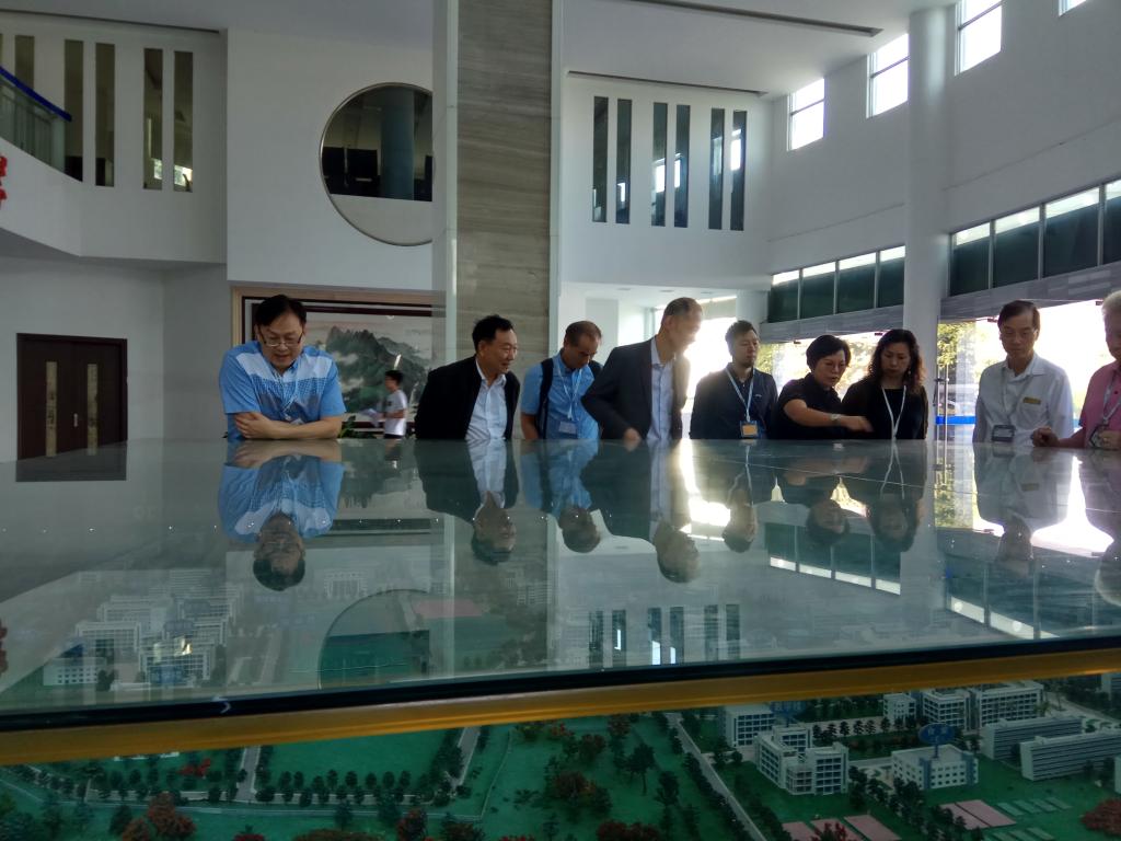 71f62b65dfd214c86b825c5ef1d6364