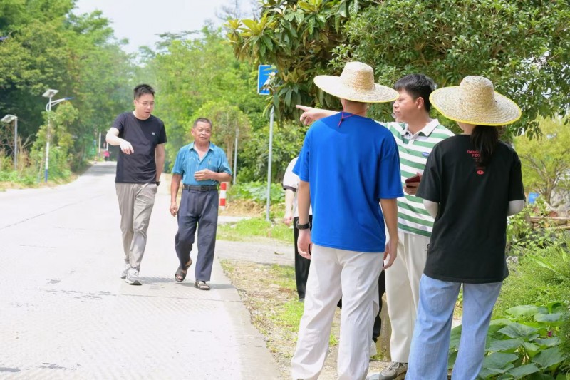 青春助力“百千万”|kaiyun开云官方网站青衿星火突击队赴阳山县江英镇开展暑期“三下乡”实践活动